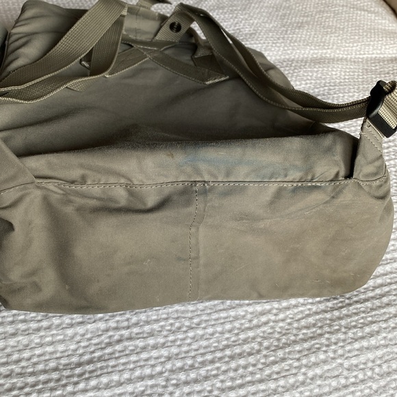 Fjallraven Kanken Backpack - Picture 3 of 8